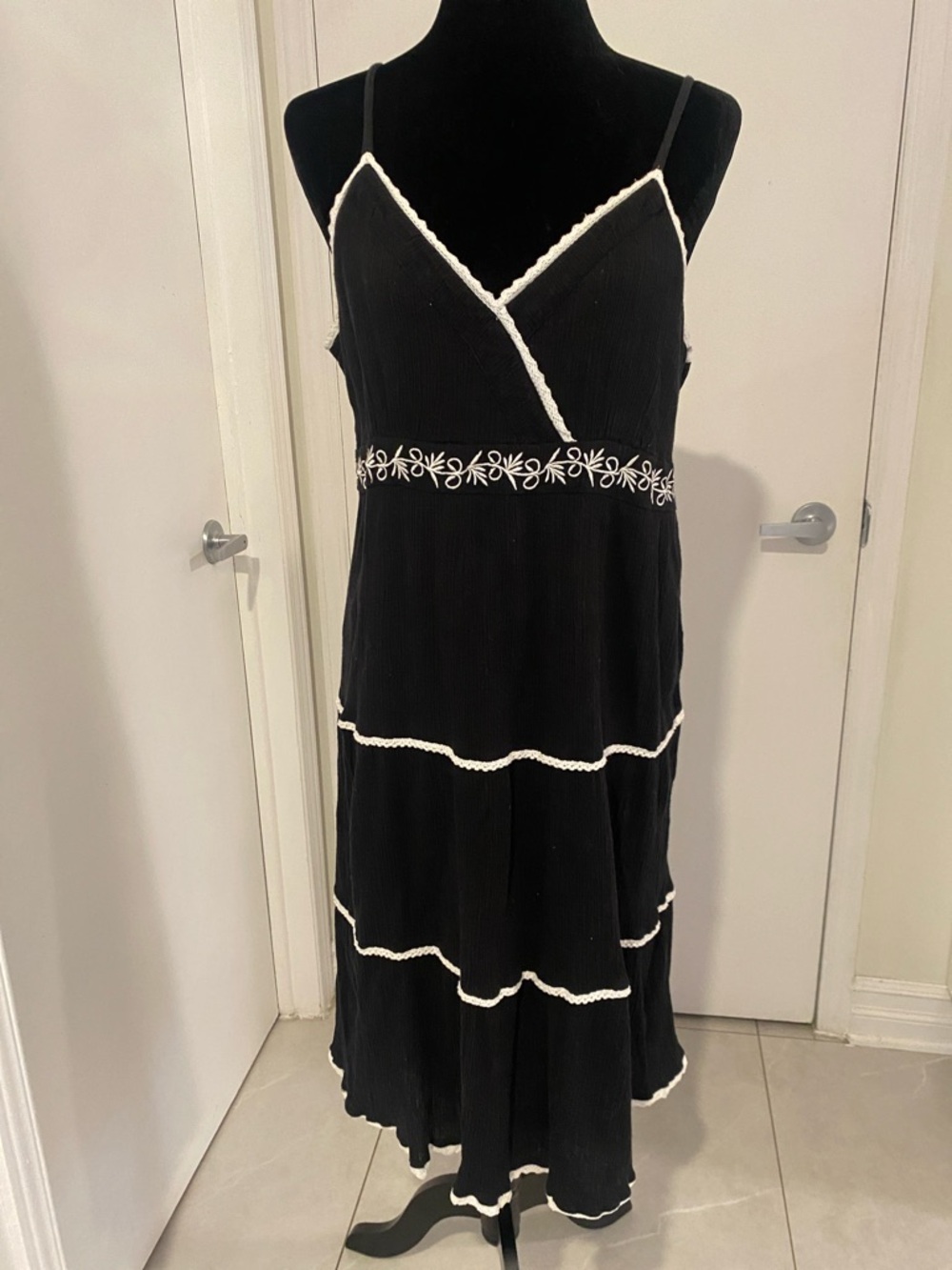 COTTON Black & Creme trimmed Maxi layered  lined Dress w adhust straps Size 16